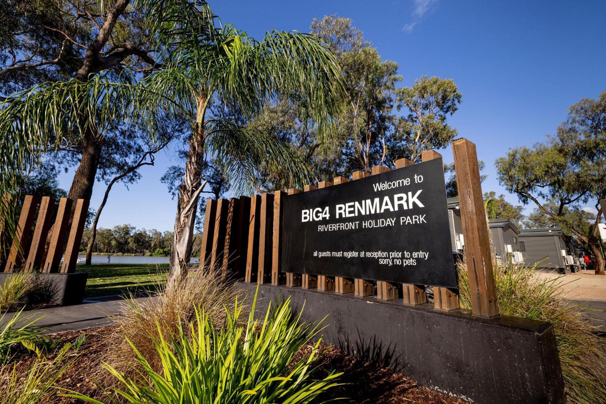 Big4 Renmark Riverfront Holiday Park Exteriér fotografie